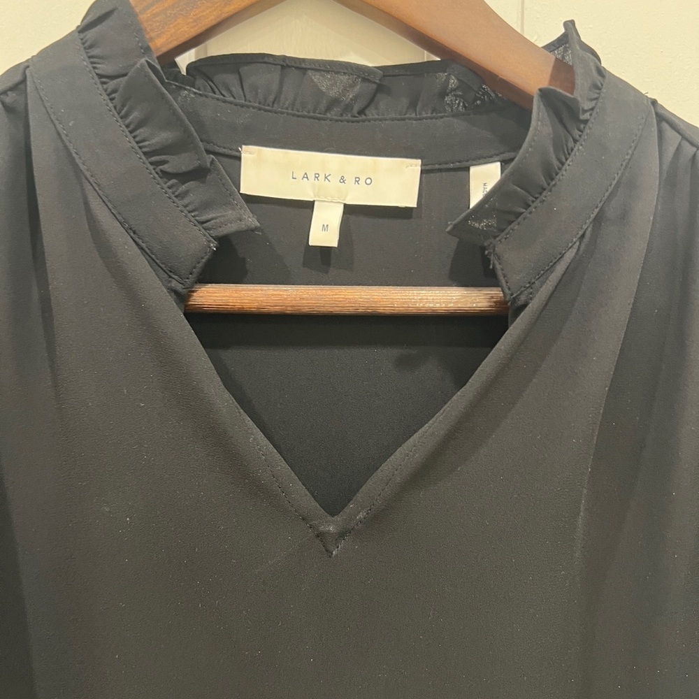 Lark & Ro Women's Georgette Half Sleeve Ruffle Neck Woven Blouse Black Size M - Picture 9 of 9